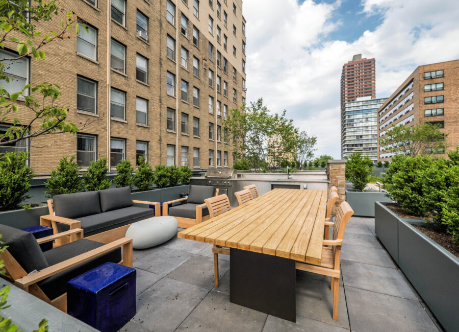 2950 North Sheridan Deck