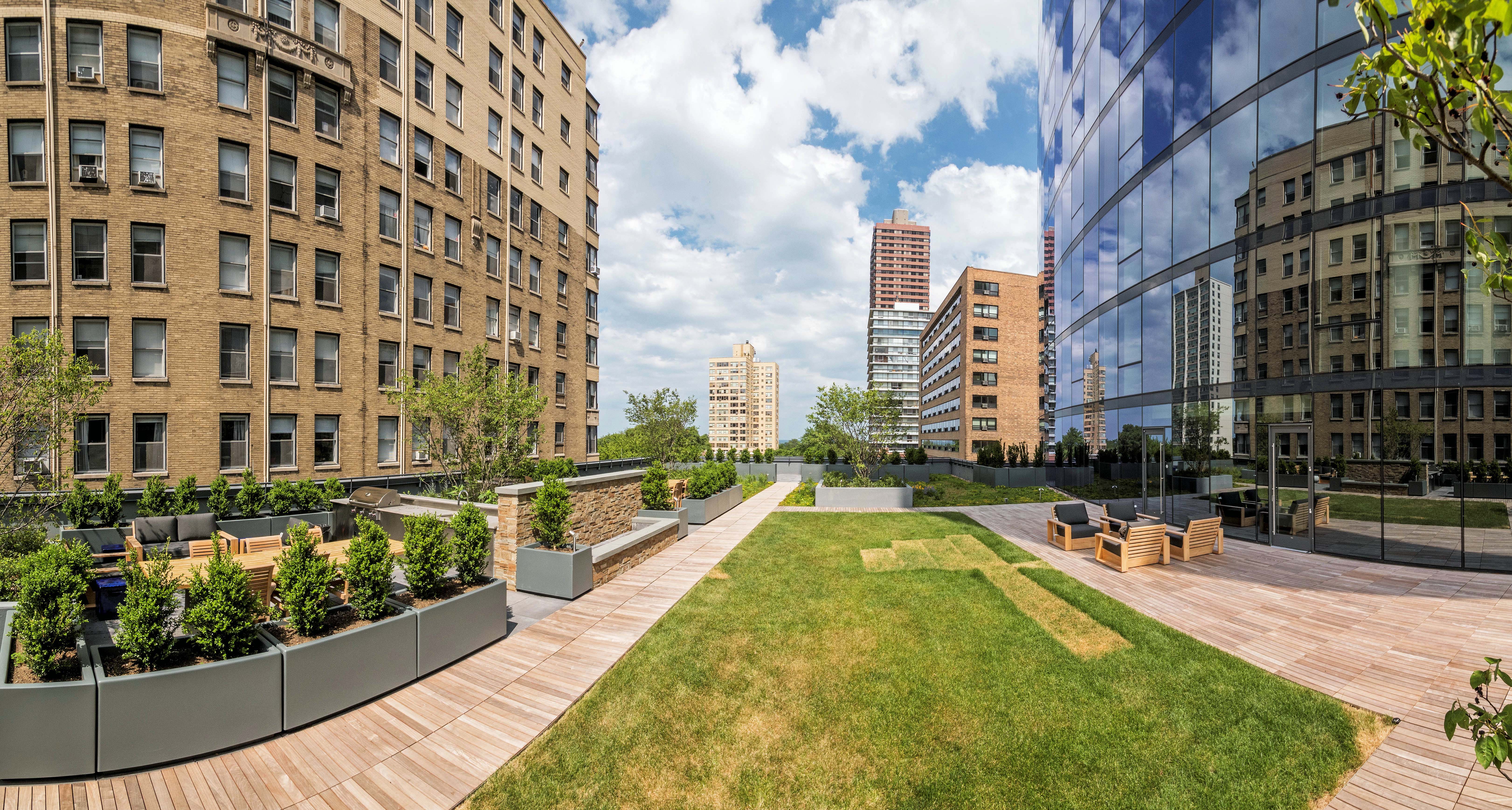 2950 North Sheridan Deck 5